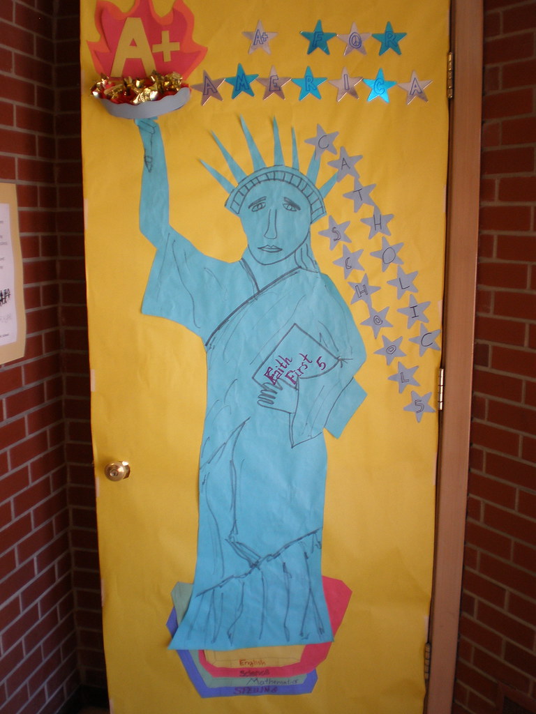 Catholic Schools Week Door Decorating 5 South As part of… Flickr