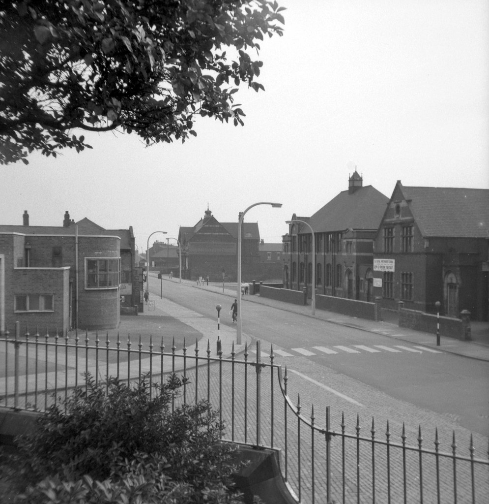 Langworthy Rd, Salford, 1960s The junction with Liverpool … Flickr