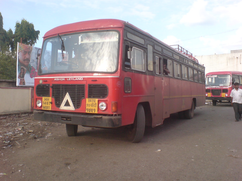 LATURRATNAGIRI.....at Latur Bus Stand MH14BT1491....fr… Flickr