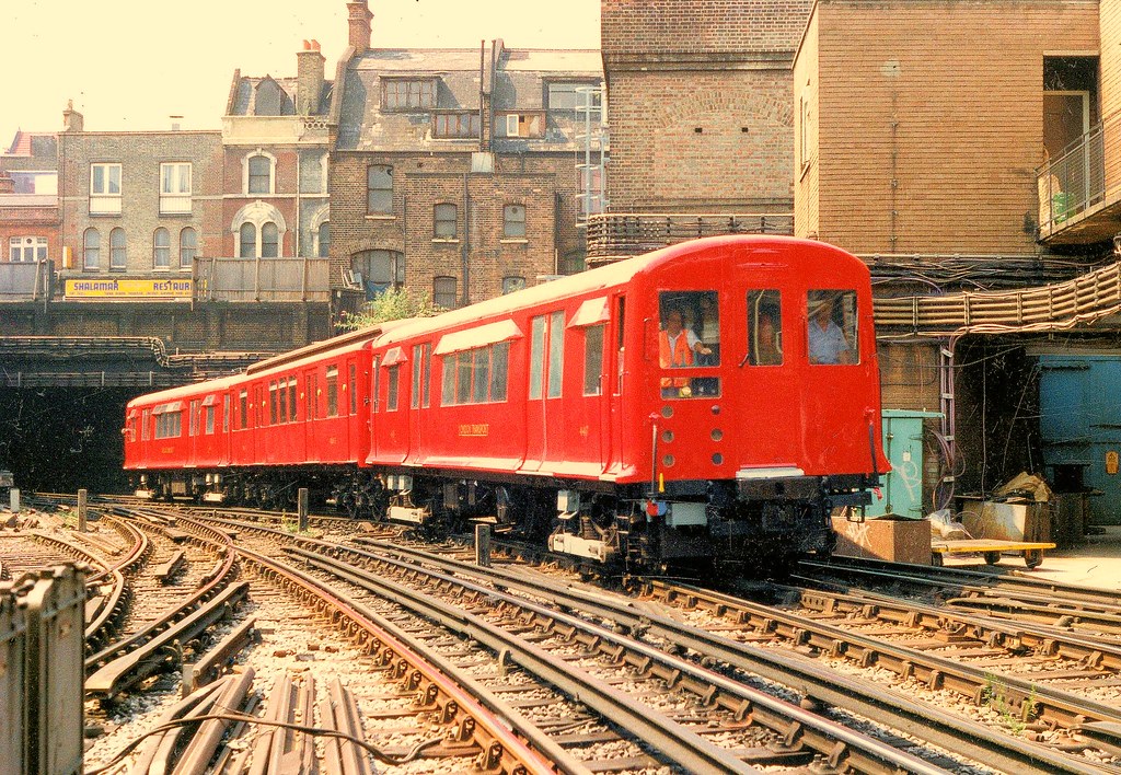 Q Stock at Whitechapel On route to Upminster depot open da… Flickr