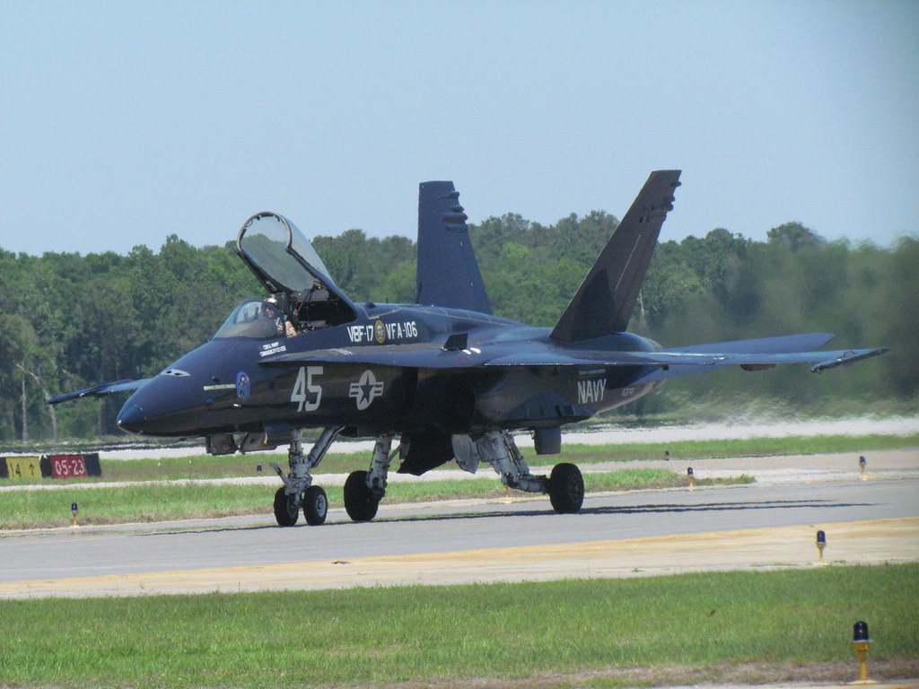 Navy F18 in Heritage Paint Scheme Love this heritage pain… Flickr