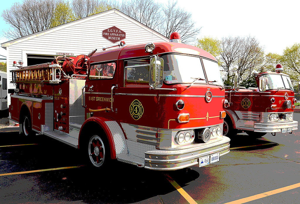 Antique Mack Fire Trucks at the East Greenwich Veteran Fir… Flickr