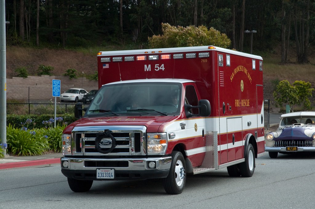 SFFD Ambulance Parade Code A San Francisco Fire Department… Flickr