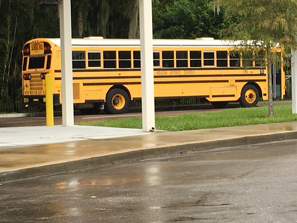 Volusia County School Bus Bus 2516 Route HURRICANE SHUTTL… Flickr