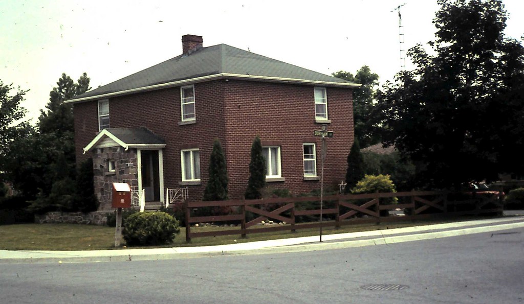 Lindsay, Ontario 70 Angeline Street S. Lindsay, Ontario Ho… Flickr