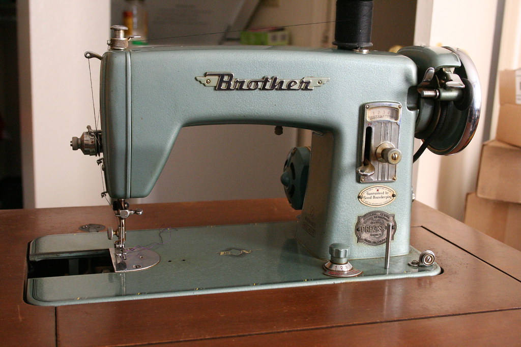 Vintage Brother Sewing Machine My newest sewing machine...… Flickr