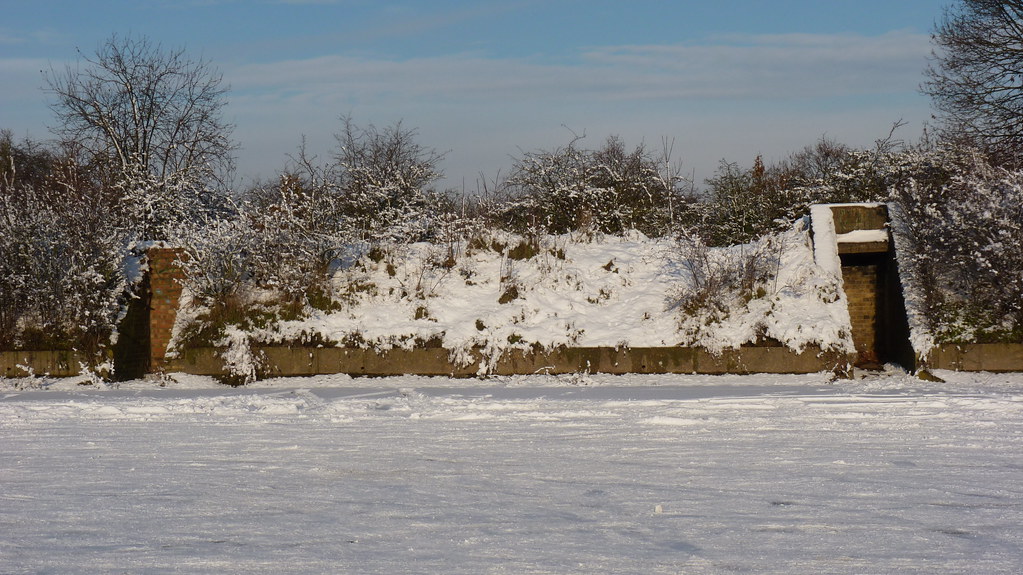 EPen, RAF Hornchurch Epen entrance at one of the dispers… Flickr
