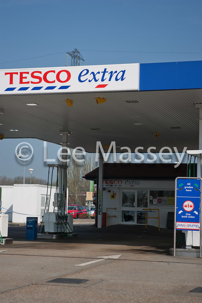 Brookfield Farm Tesco Petrol Station Robbed The Brookfield… Flickr