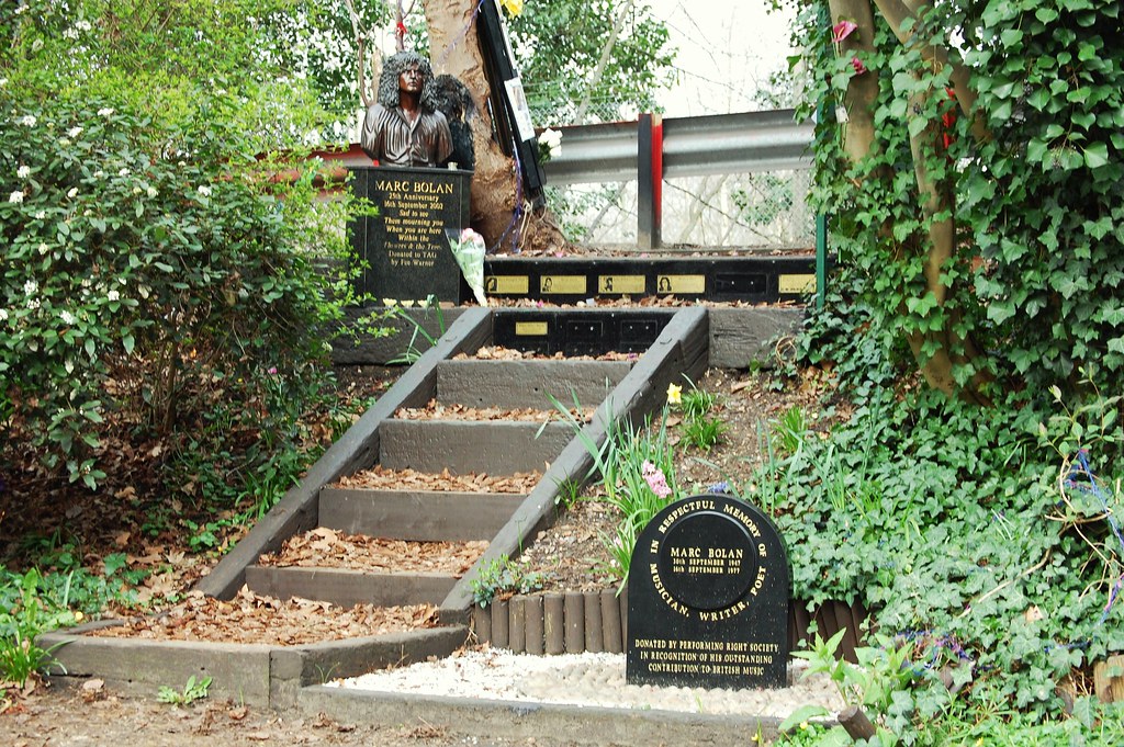 Marc Bolan Memorial, Queen's Ride Barnes Marc Bolan died o… Flickr