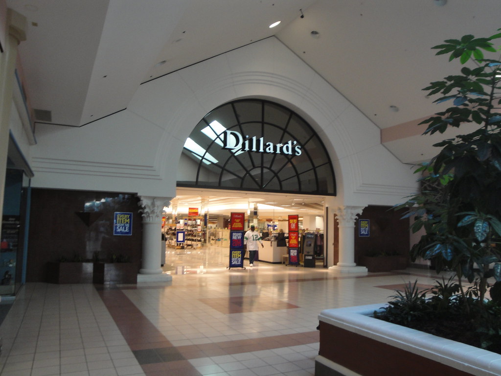Dillard's Clearance Center; former Leggett, Belk and Dilla… Flickr