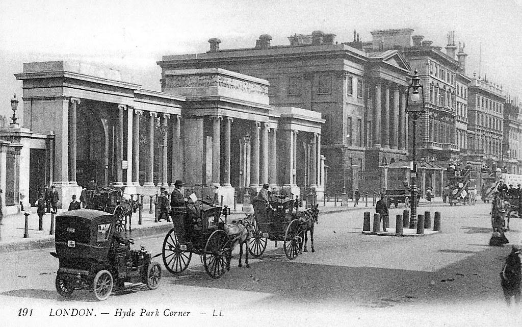 Hyde Park Corner The Hansom cabs and the motorised version… Flickr