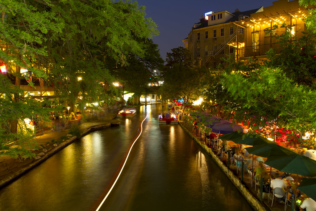 San Antonio Riverwalk Evening San Antonio Riverwalk after … Flickr