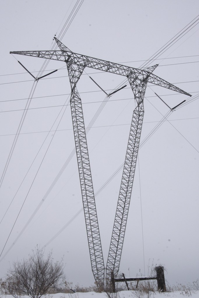 765kV power lines tower in Indiana Patrick Finnegan Flickr