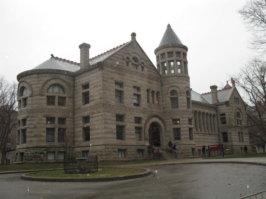 File:Maxwell Lane East 1040, Lustron house.jpg