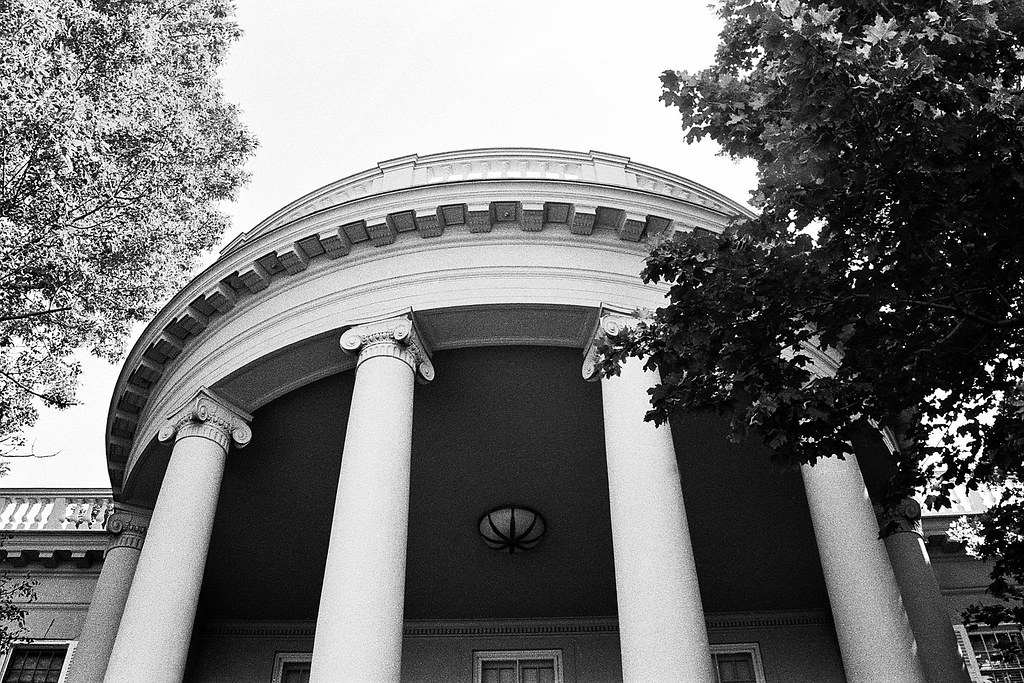 Gwinn Mansion Columns The Gwinn Estate in Bratenahl, Ohi… Flickr