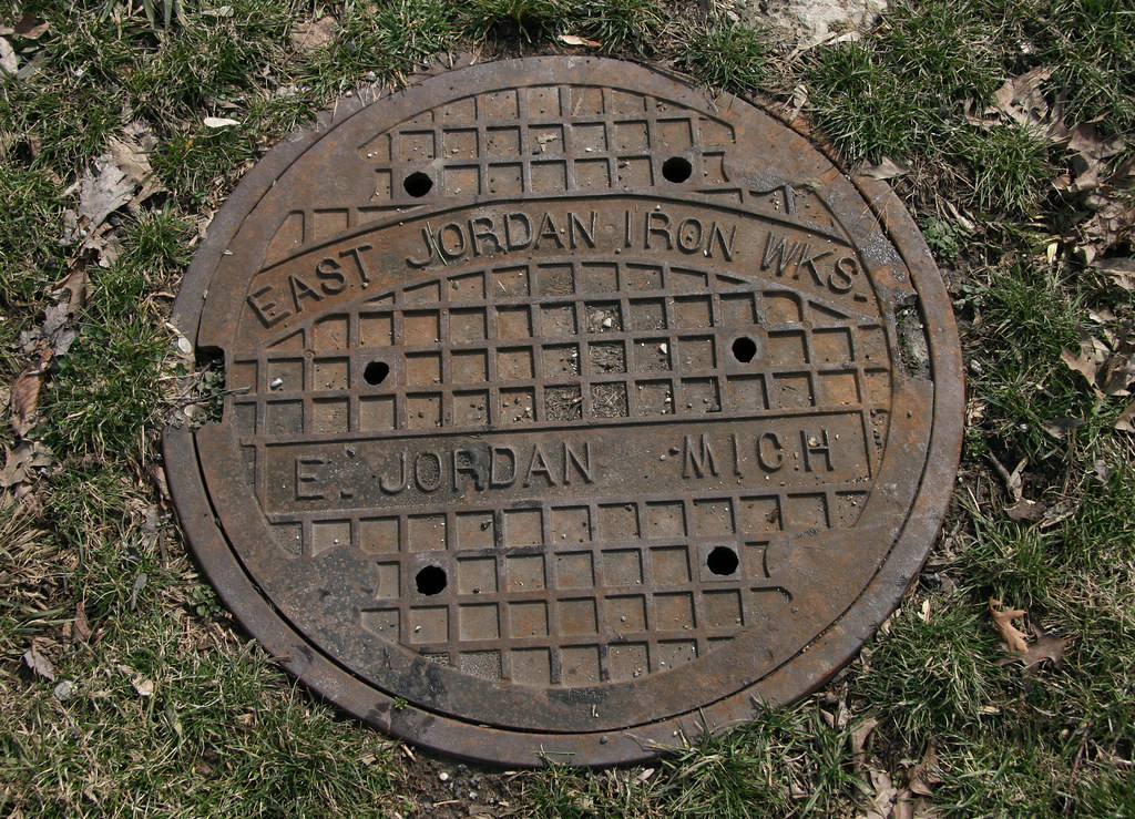 East Jordan Iron Works East Jordan Iron works manhole cove… Flickr