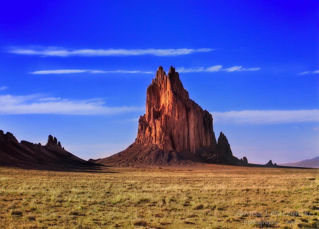 Shiprock Peak , New Mexico ( Tsé Bit' A'í Navajo ) Flickr