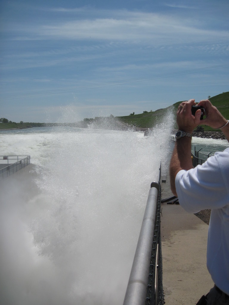 Garrison Dam June 5, 2011 05 Garrison Dam release into t… Flickr