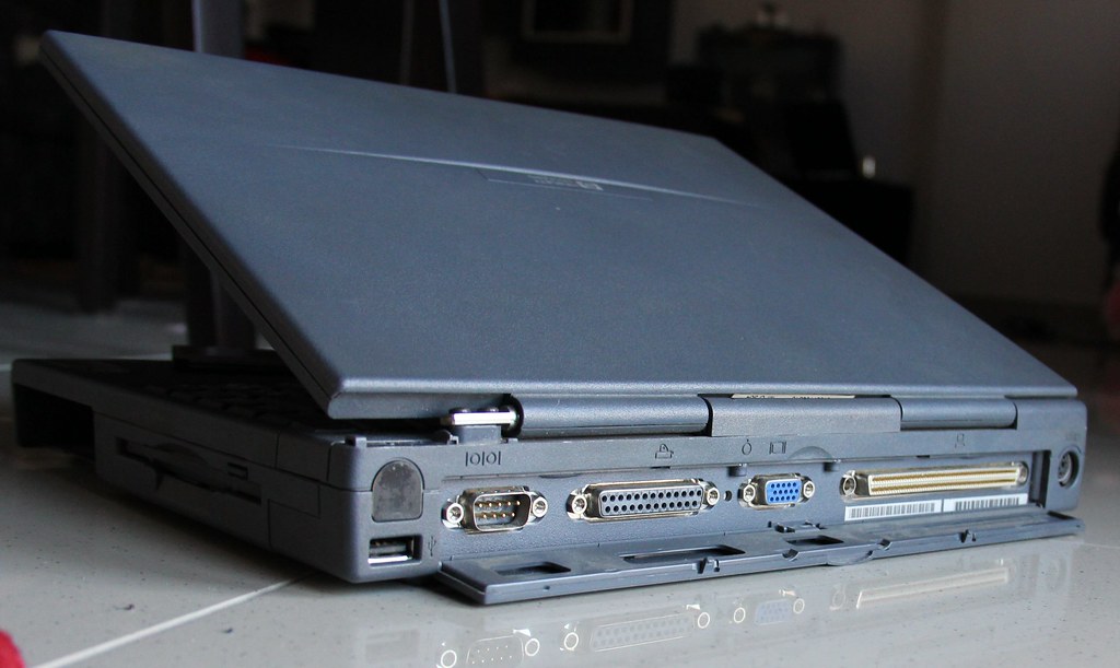 My first laptop HP Omnibook 2100 I bought it second hand… Flickr