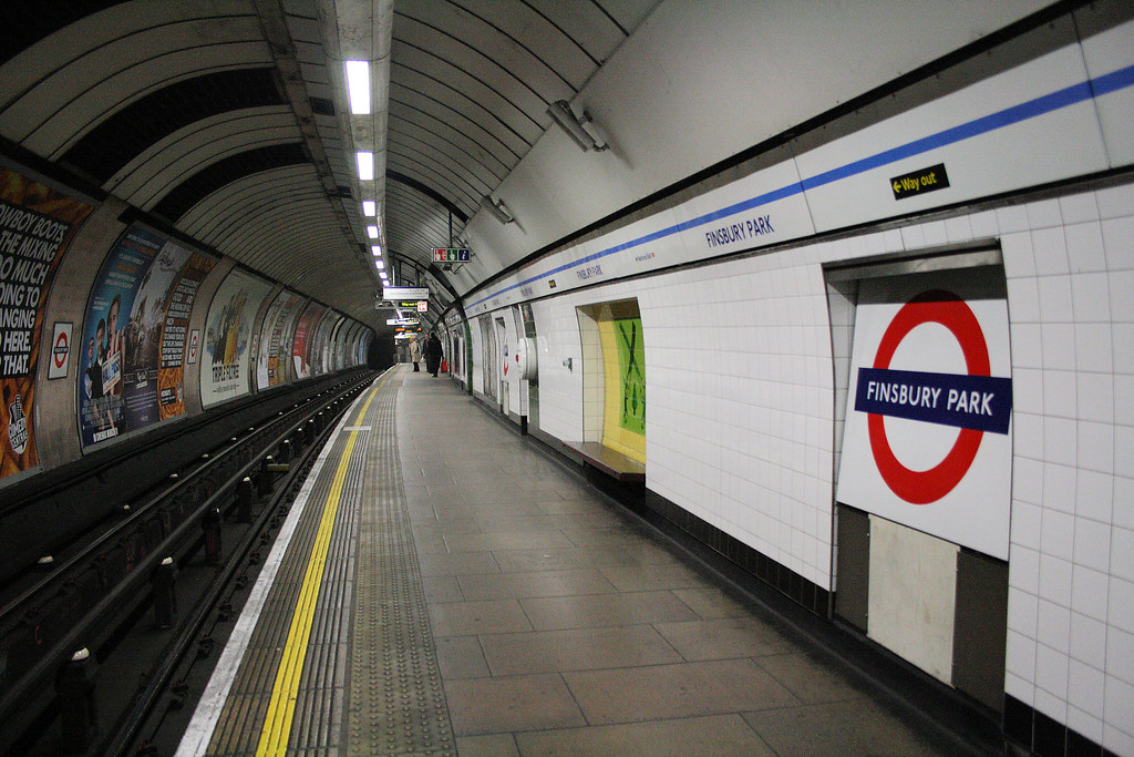 Finsbury Park Underground station N/B Victoria Line platfo… Flickr