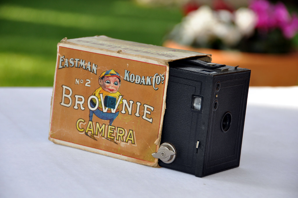 1907 KODAK BROWNIE 2A. Eastman Kodak Company, RochesterNâ€¦ Flickr