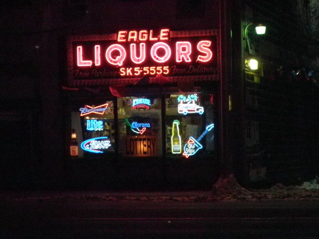 Eagle Liquors, Chicago Heights IL Cool old liquor store ne… Flickr