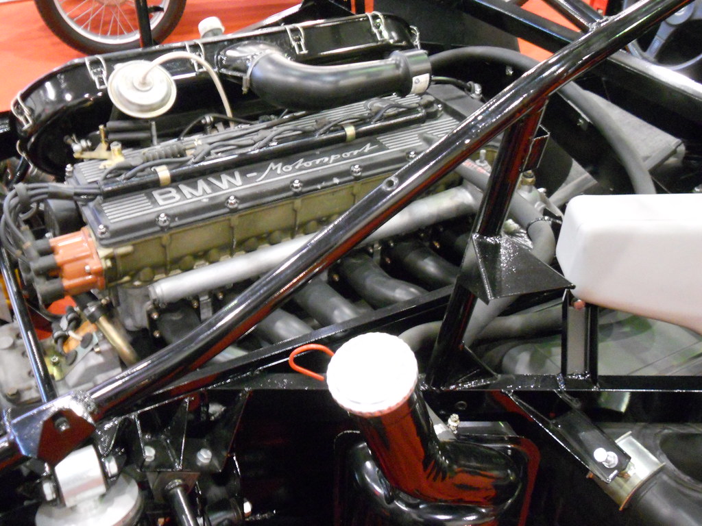 BMW M1 | midship-engine, 3.5-litre, R6-cylinder en.wikipedia… | Flickr