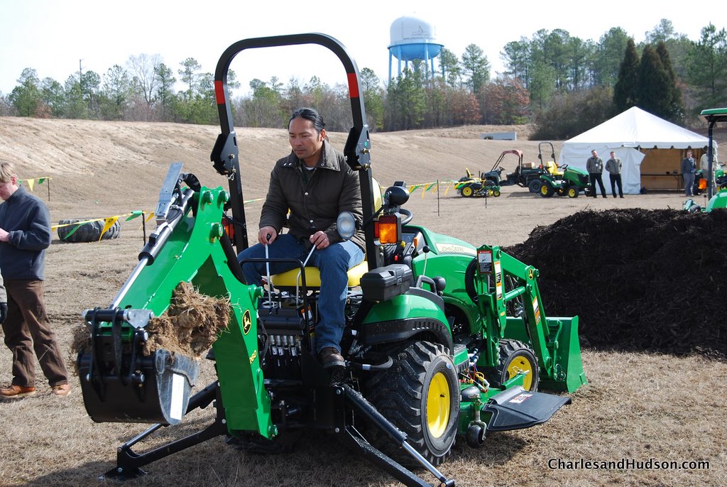 John Deere Backhoe Testing John Deere factory tour and tes… Flickr