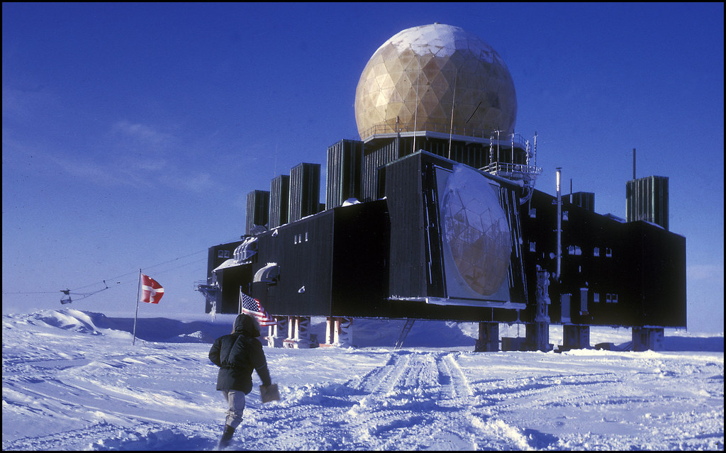 Greenland Icecap, DEW Line Radar site(Distant Early Warnin… Flickr