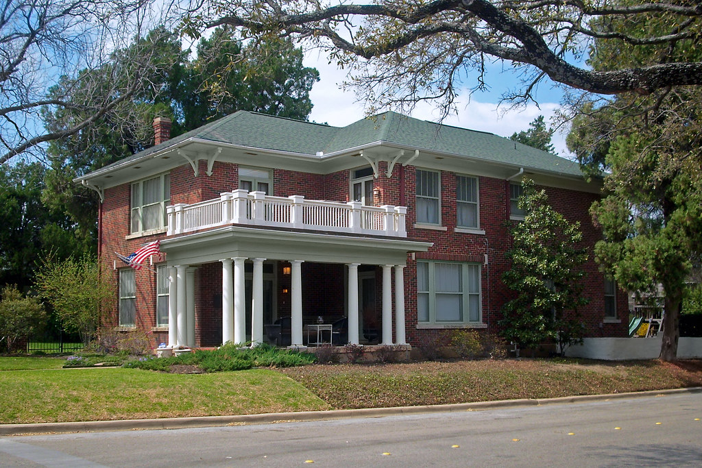 House in Berkeley Place, Ft. Worth Berkeley Place is a nei… Flickr