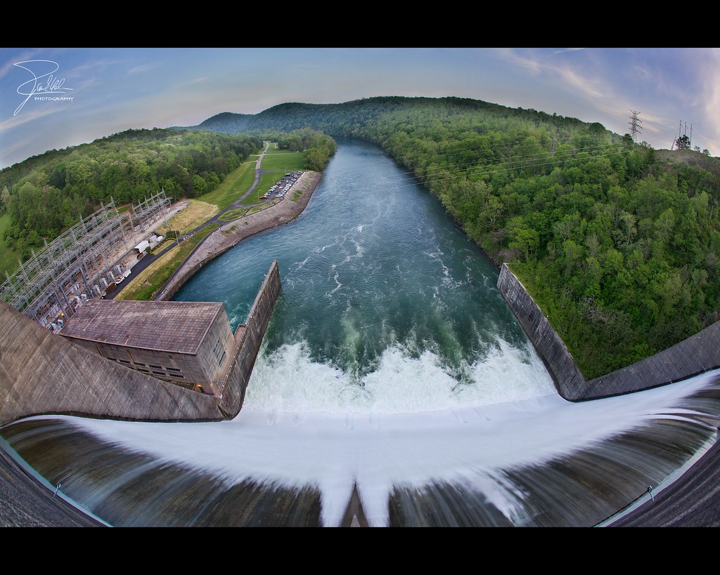 Clinch River Clinch River from Norris Dam (570m long, 81m … Flickr
