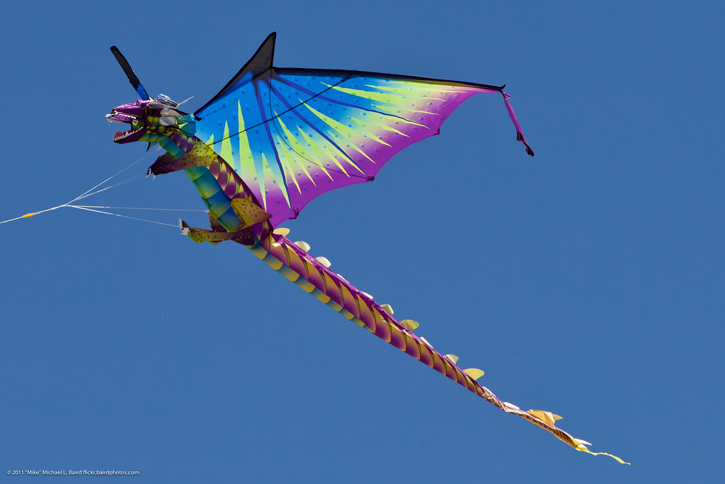 Dragon Kite Flying at Morro Bay CA Kite Festival 30 April … Flickr