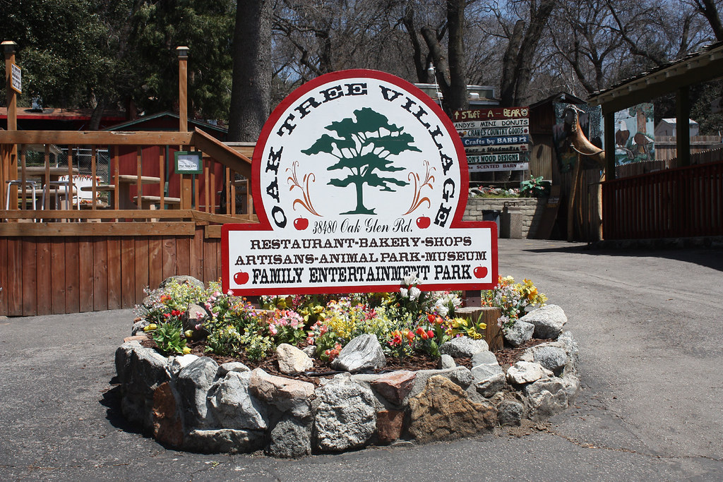 Oak Tree Village, Oak Glen, CA This place is usually very … Flickr