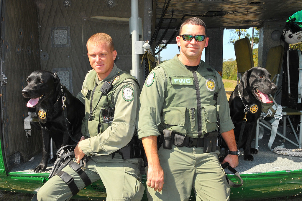 2011 1007 DLE helo K9 085 FWC Law Enforcement training exe… Flickr