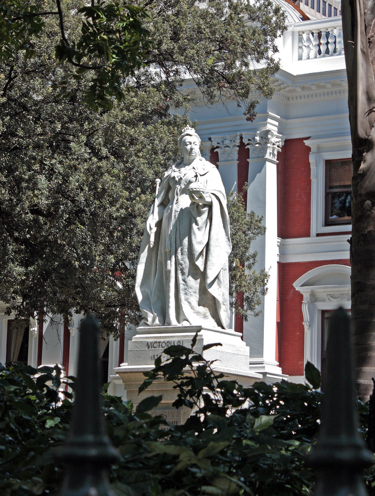 Statue of Queen Victoria, Cape Town This statue of Queen V… Flickr