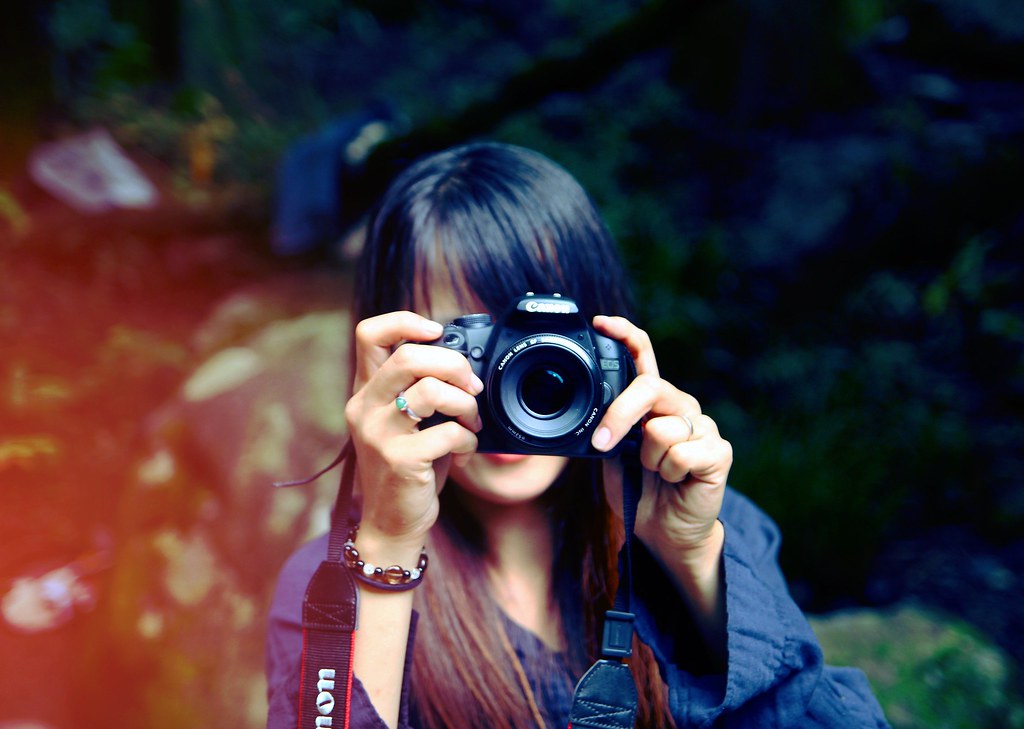 girl with camera ひろかちゃん Beautiful girls all over the world… Flickr