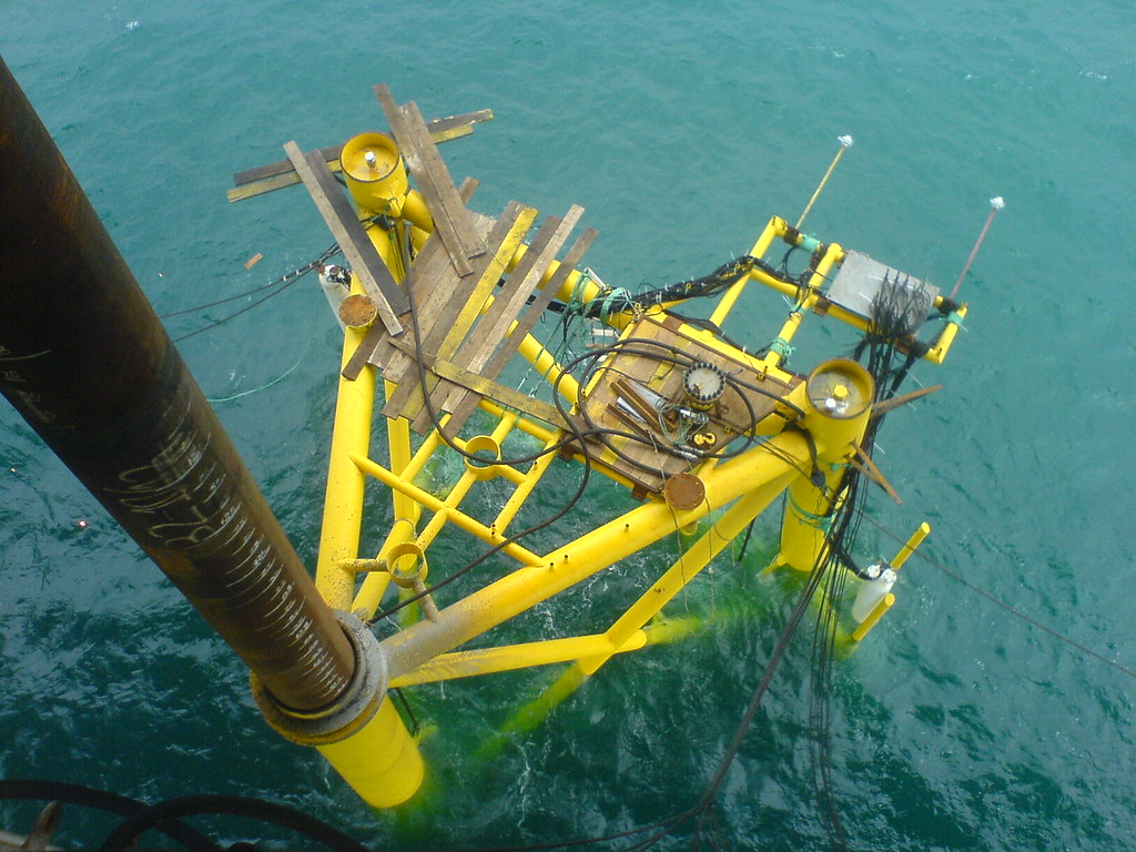 Offshore Jacket Piling Pile driving during offshore jacket… Flickr