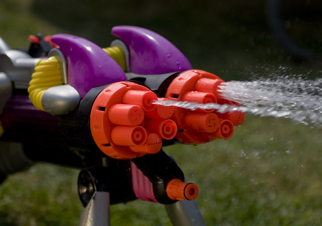 Water guns (06) Graham Dean Flickr