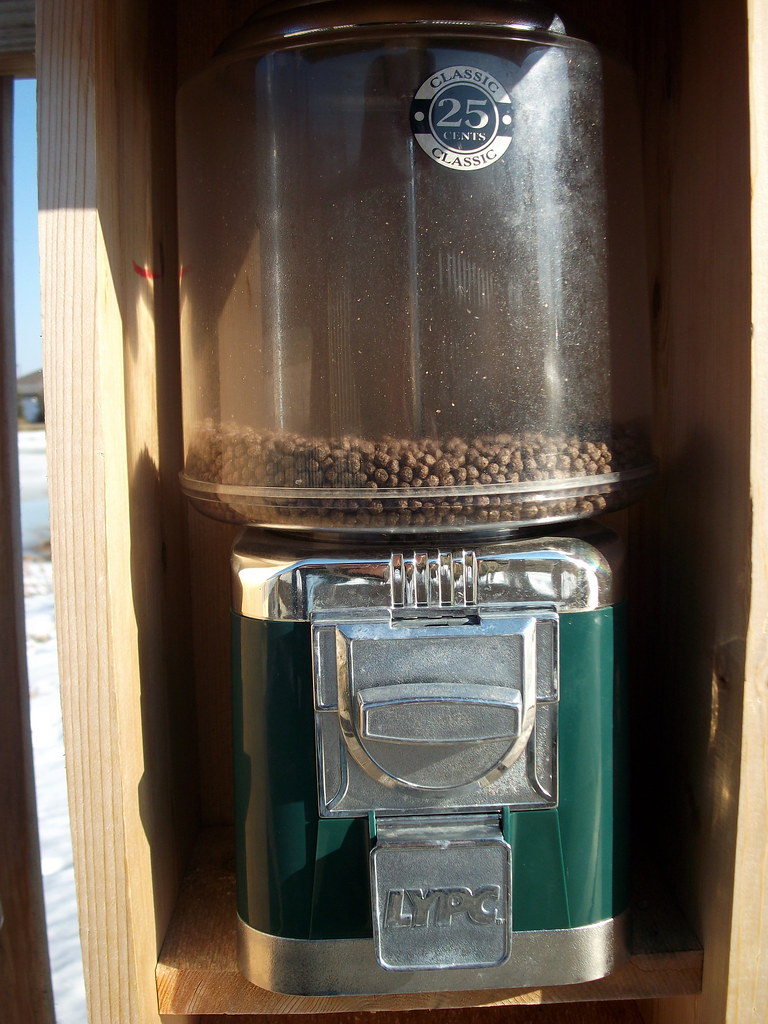 LYPC Fish Food Vending Machine, Hamus Park Marshfield, WI.… Flickr