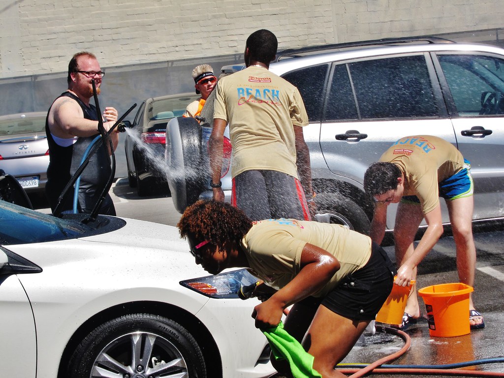 LGBT Youth Car Wash September 2013 020 Calvin Fleming Flickr