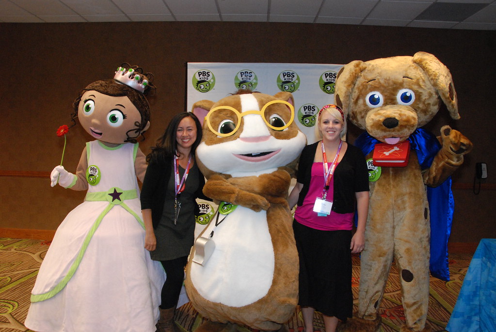 PBS KIDS VIP reception .ThatsITMommy w/ Woofster, Prince… Flickr
