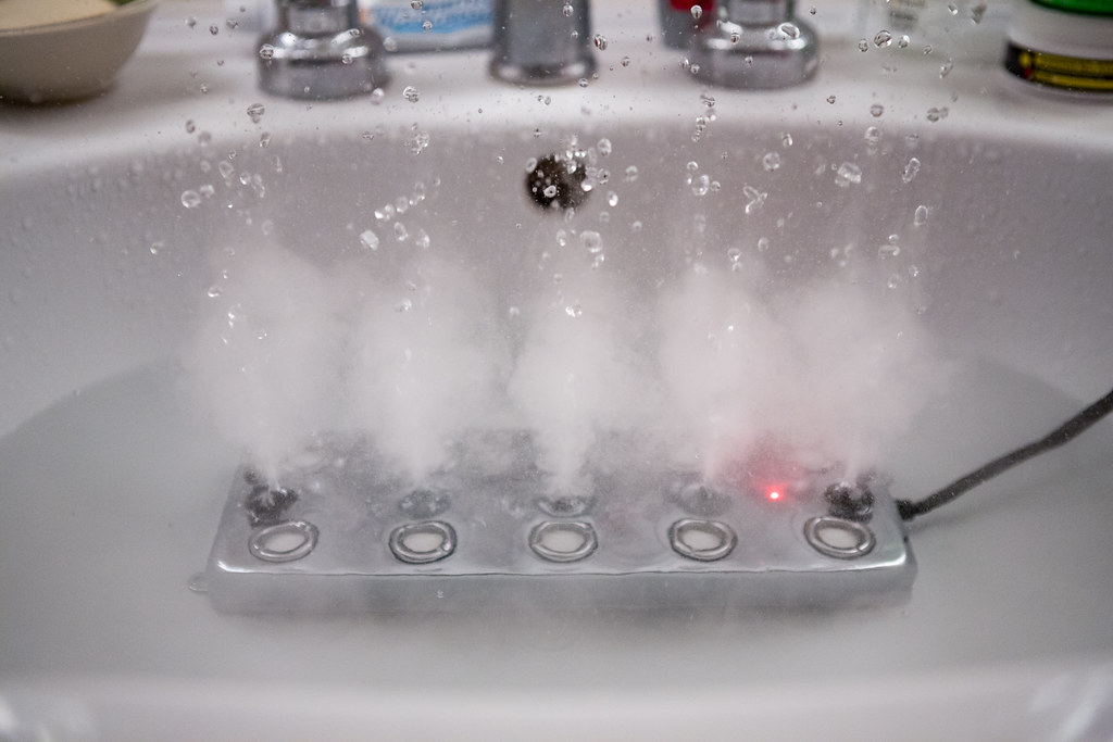 10jet Ultrasonic Fogger/Mister From the "weird science" d… Flickr
