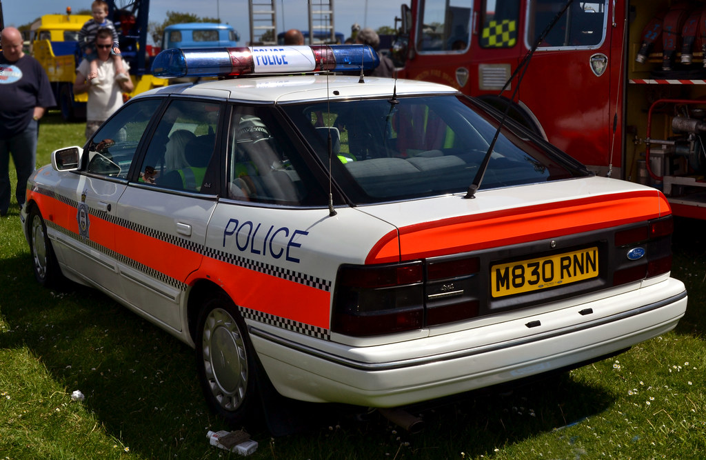 M830 RNN Ford Granada Scorpio 4x4 police car (1994) Flickr