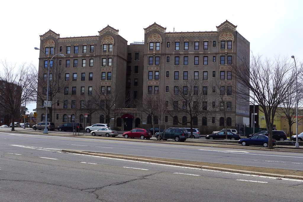 3235 Grand Concourse Bedford Park, Bronx, New York City, N… Flickr