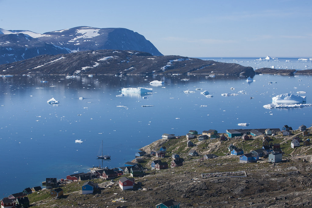 Kullorsuaq, North Greenland in sunshine Photo by Glenn Mat… Flickr