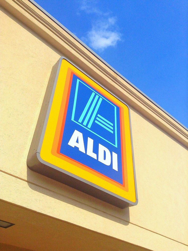 Aldi Aldi Grocery Store USA Front Facade Exterior Sign Mike Mozart