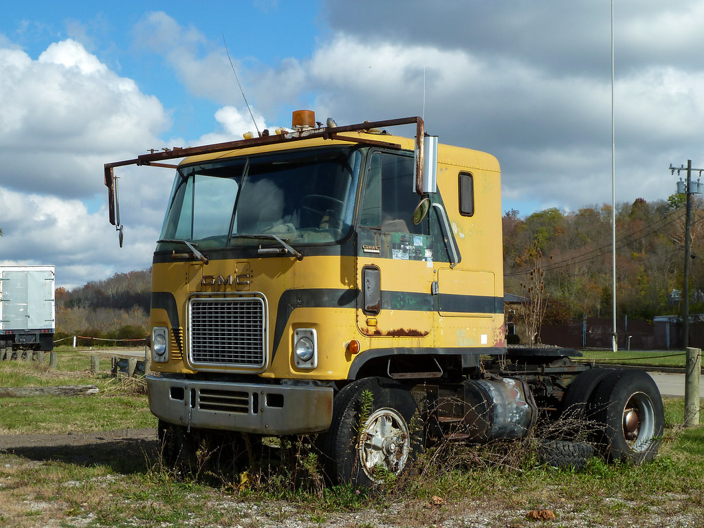 Rusty 1972? GMC Astro 95 Cab Over Engine Semi Near Miamito… Flickr