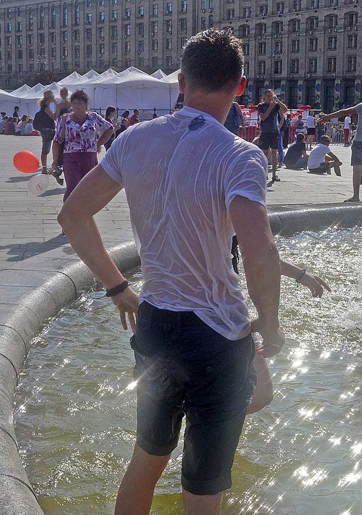 wetlook soaking wet man in a transparent tshirt water ba… Flickr