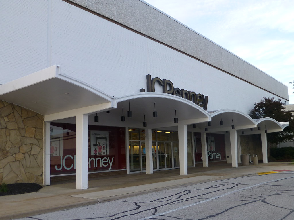 JCPenney in Elyria 3343 Midway Mall, Elyria, Ohio Nicholas Eckhart