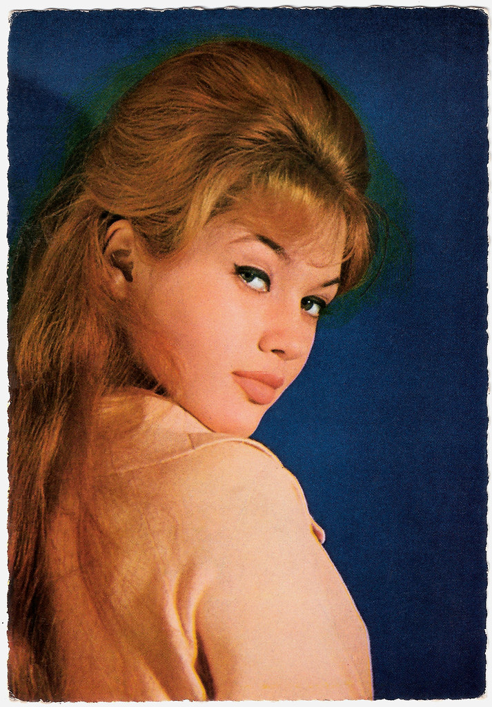 Gillian Hills French postcard by E.D.U.G., no. 292. Photo… Flickr